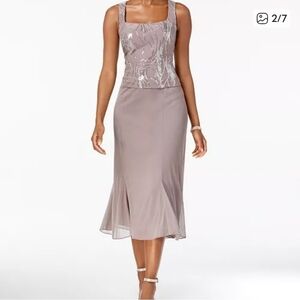 Alex Evenings Grey Dress. Midi